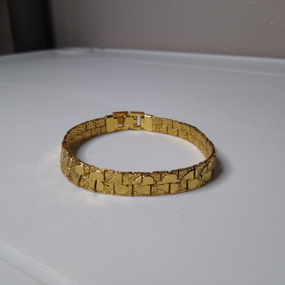 7 Inch Metal Hearts Bracelet - Picture 2 of 14